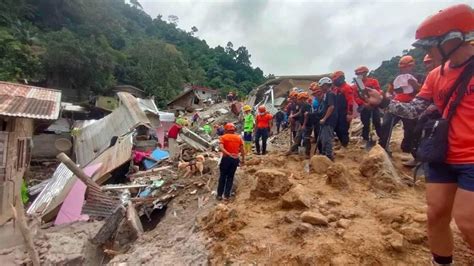 Filipinler’deki toprak kaymasında 10 kişi öldü, kayıp 49 kişiyi aranıyors